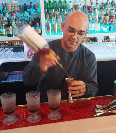 :: how to talk to your bar hero ::