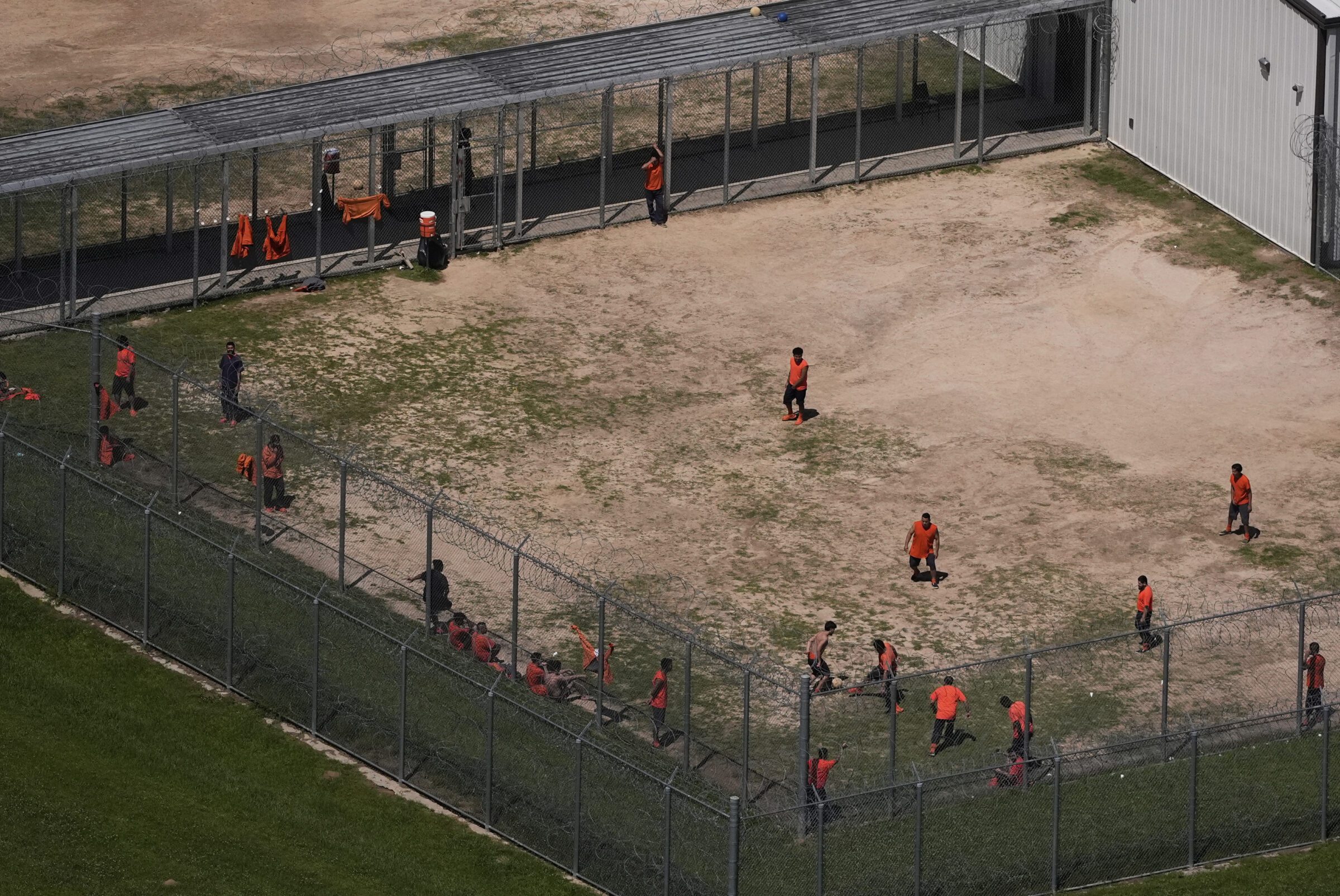 “Stuck in Purgatory”: ICE Detention in Louisiana Can Stretch on for Years - Bolts