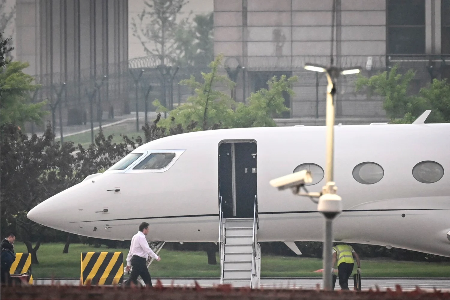 Taylor Swift and Elon Can Finally Fly Private Without Being Tracked Thanks to New FAA Rule