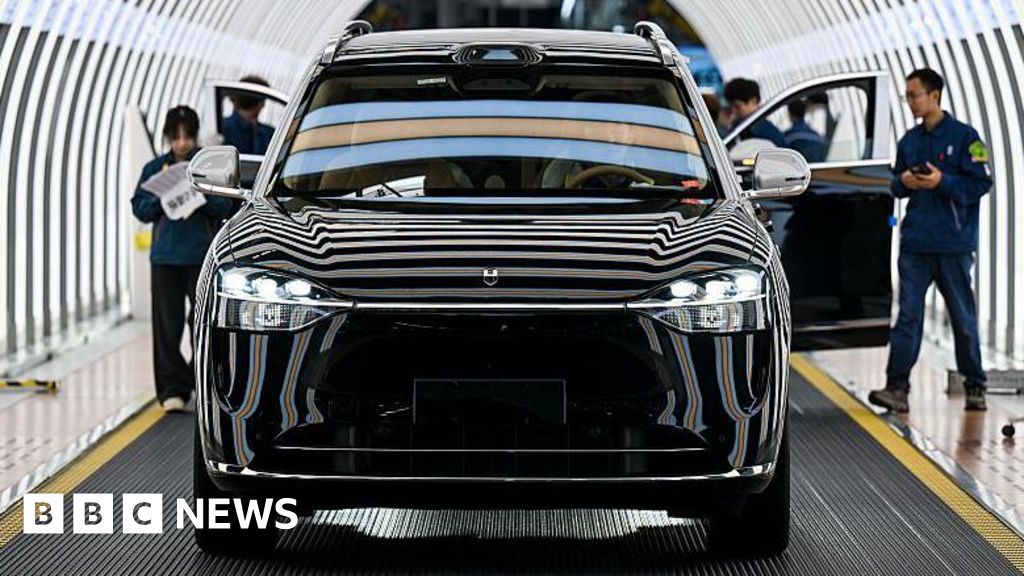 Chinese carmaker Seres patents voice-controlled "in-vehicle toilet"