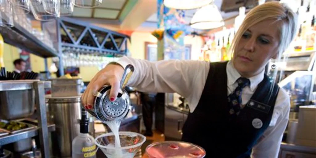 Utah’s bars no longer for club members only