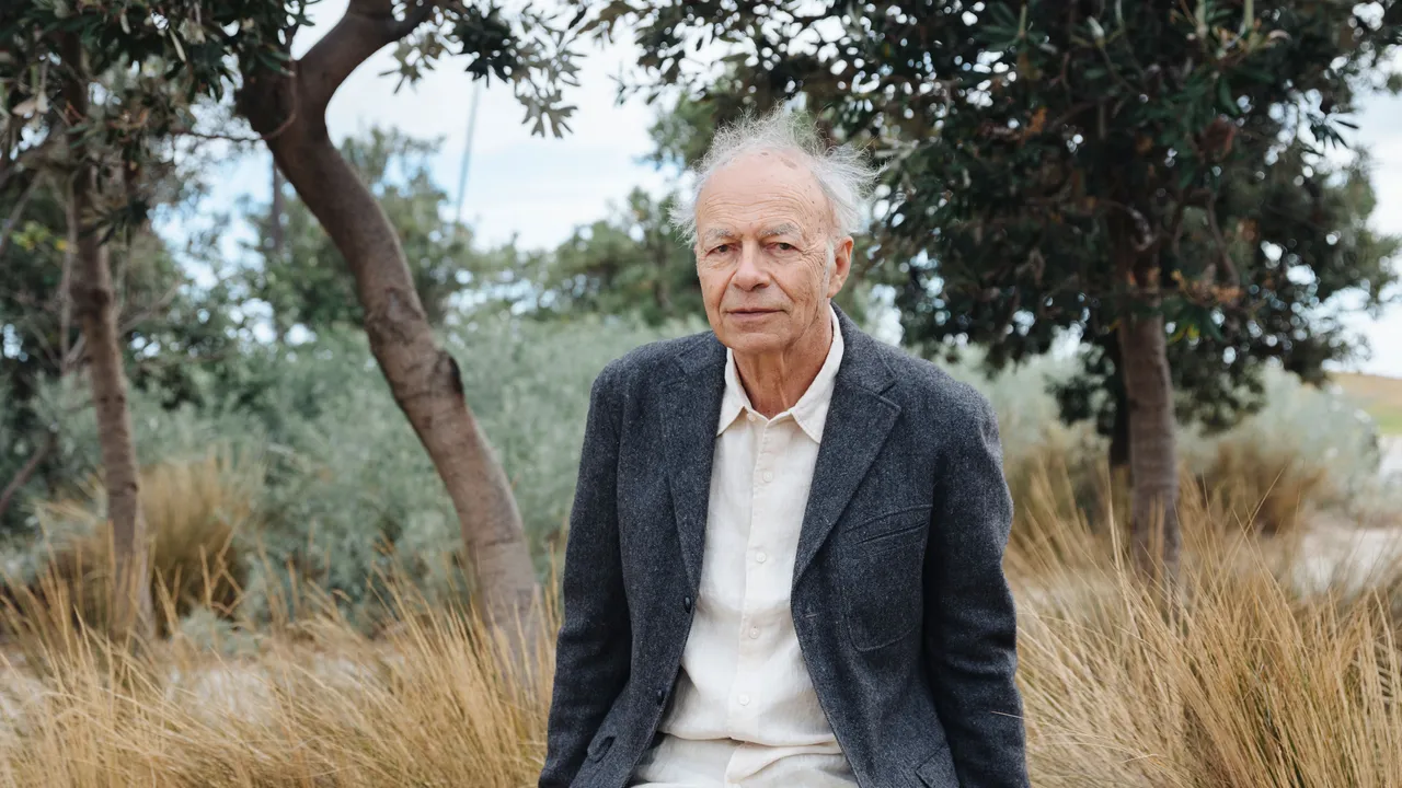 Peter Singer Is Committed to Controversial Ideas