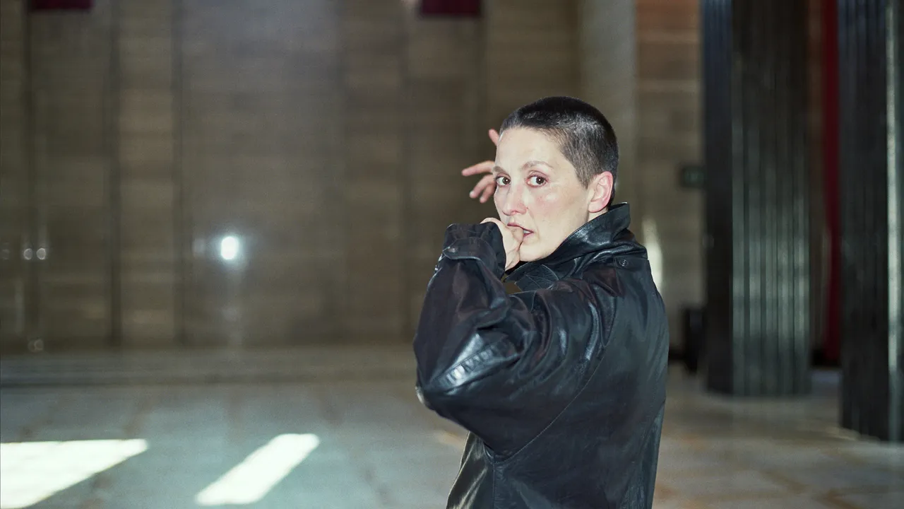 The Uneasy Prophecies of Cate Le Bon