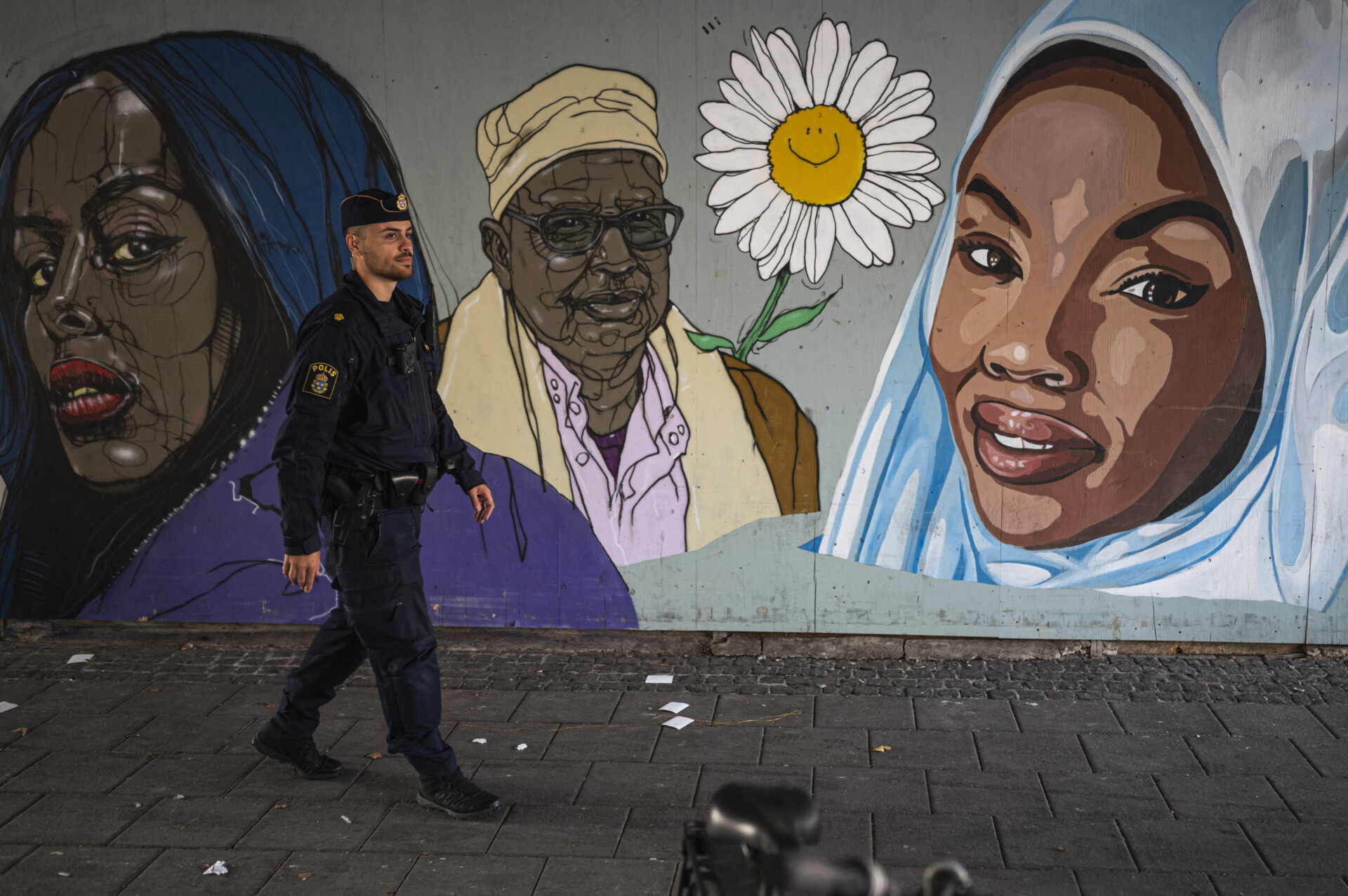 Sweden Wants To Pay Refugees $37,000 Each To Go Home