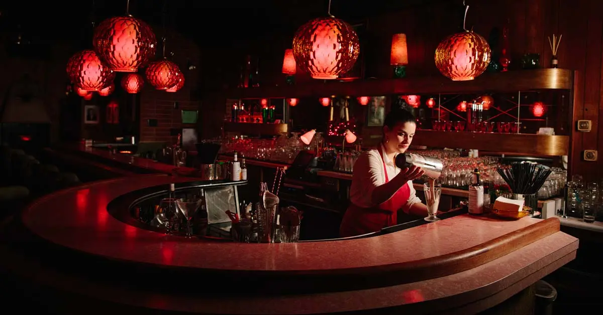 Milwaukee’s Iconic Bars Don’t Need Saving, Just Some “Shine Up”