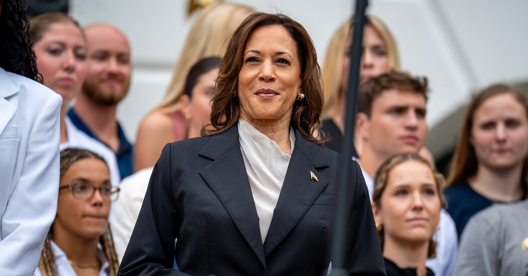 Opinion | Hillary Clinton: How Kamala Harris Can Win and Make History