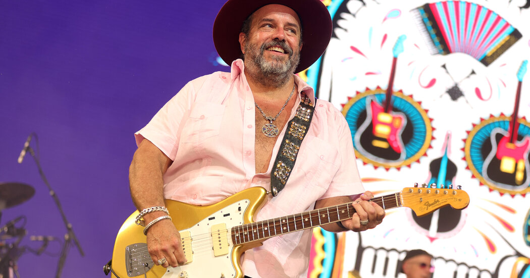 Raul Malo, Frontman of the Mavericks, Dies at 60
