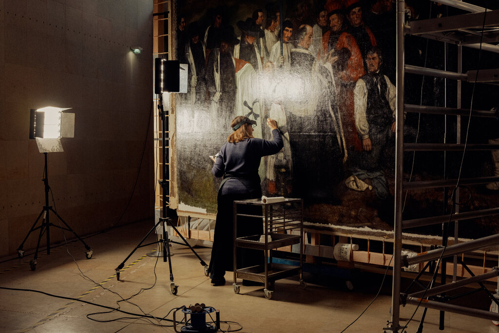 Bringing a Giant Canvas Back to Life, as Museum Visitors Watch