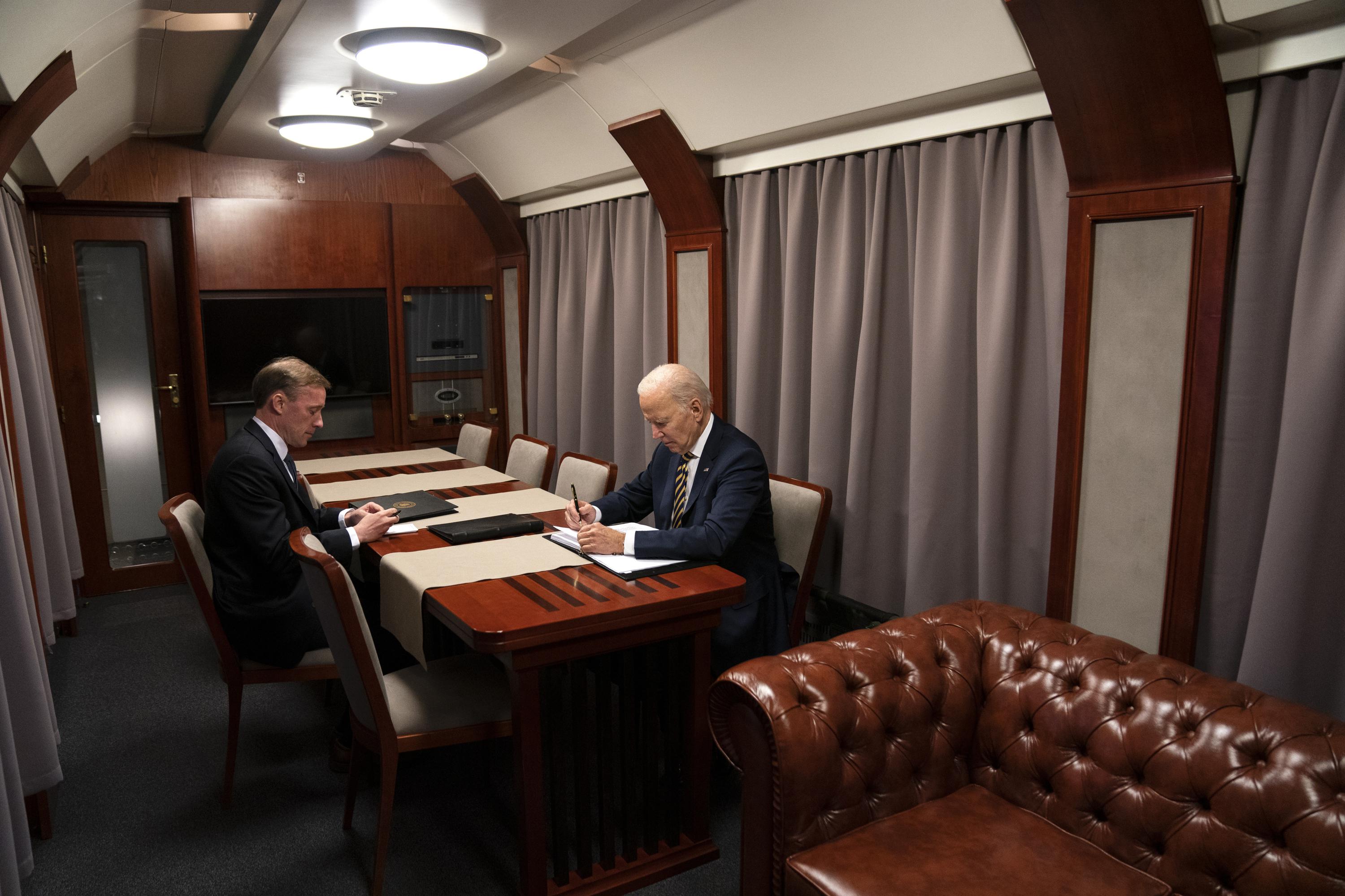 Sneaking a president from DC to Kyiv without anyone noticing