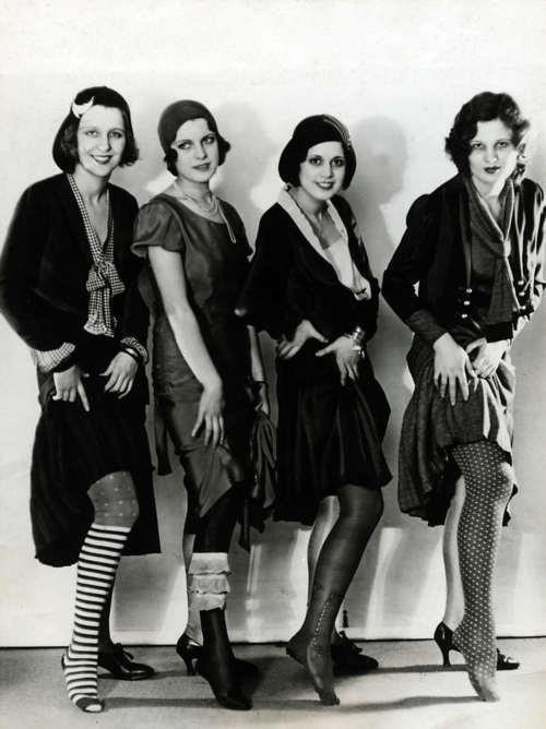 The Various Styles of 1920s Stockings, Tights, Nylons