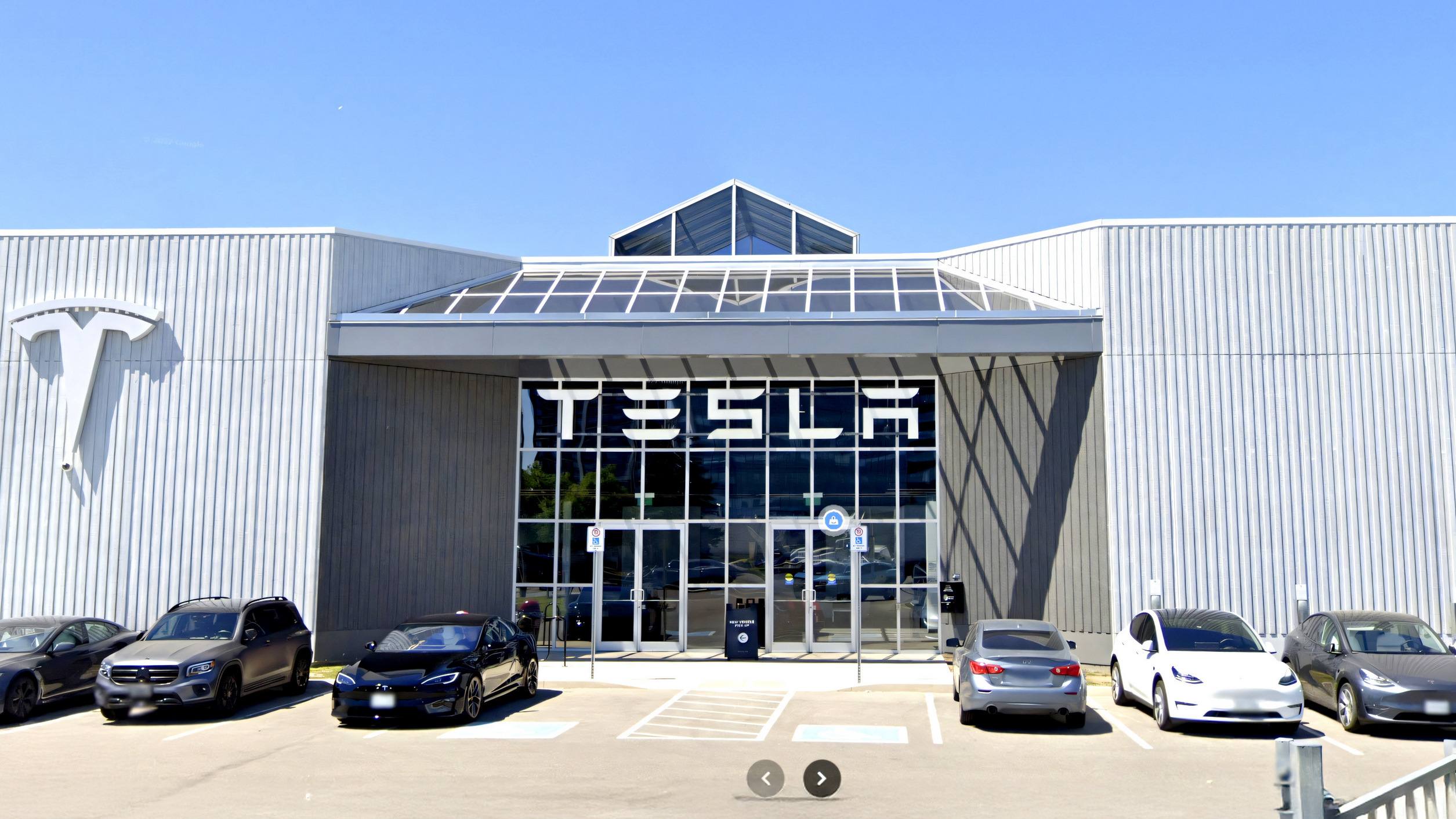 Hundreds Of Tesla EVs Pile Up In Canadian Parking Lots After Suspicious Sales Rush | Carscoops