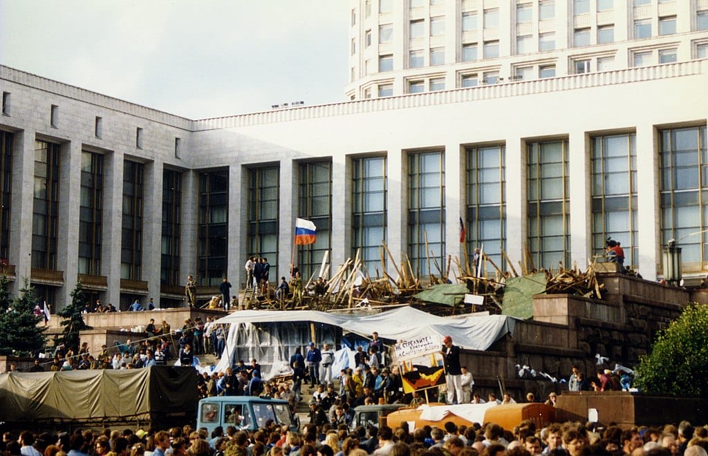 Forming an Opposition Media Bloc in the Network Era