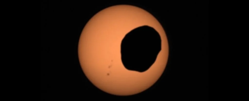 Surreal NASA Footage Reveals What a Solar Eclipse Looks Like on Mars