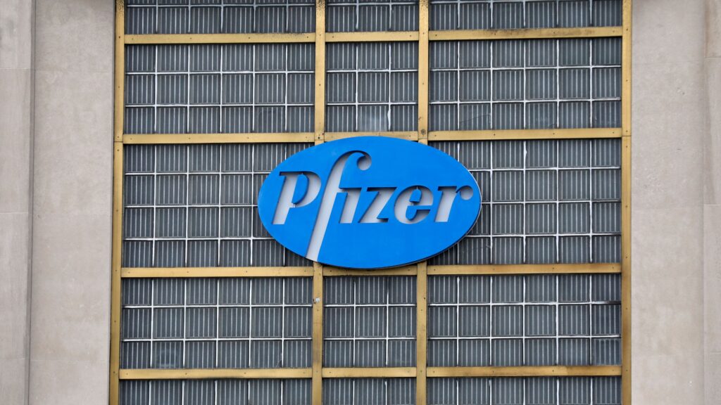 Experimental Pfizer pill prevents Covid hospitalizations and deaths - STAT
